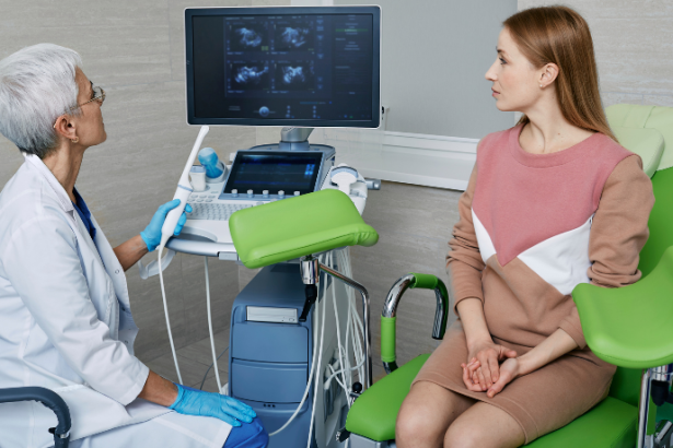 Dra. Thaline Neves Coutinho destaca como o diagnóstico por imagem é essencial para identificar doenças ainda em estágios iniciais.