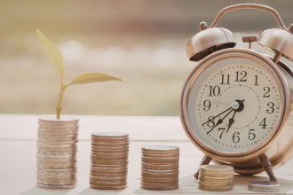 Andrey de Oliveira Pontes explica como o tempo é um dos maiores aliados nos investimentos e por que começar cedo faz toda a diferença no resultado final.