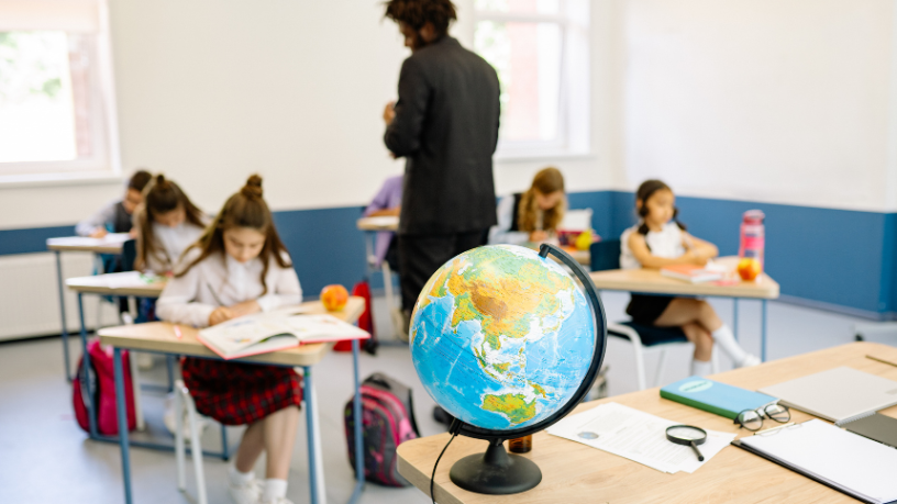 Engajar alunos na interpretação de dados fortalece o aprendizado por meio do monitoramento climático escolar, segundo Gustavo Adolfo Morceli Rodrigues.